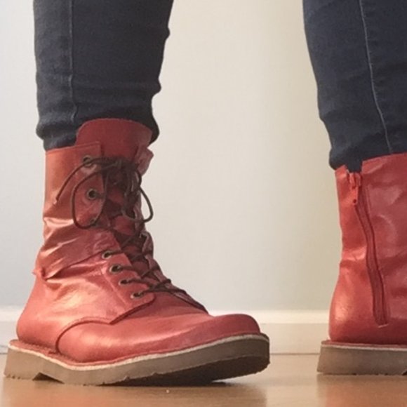 Vintage hand-crafted red+aqua leather desert boots - Picture 3 of 10